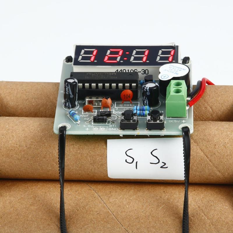 ✨⏰Dynamite Shaped Clock